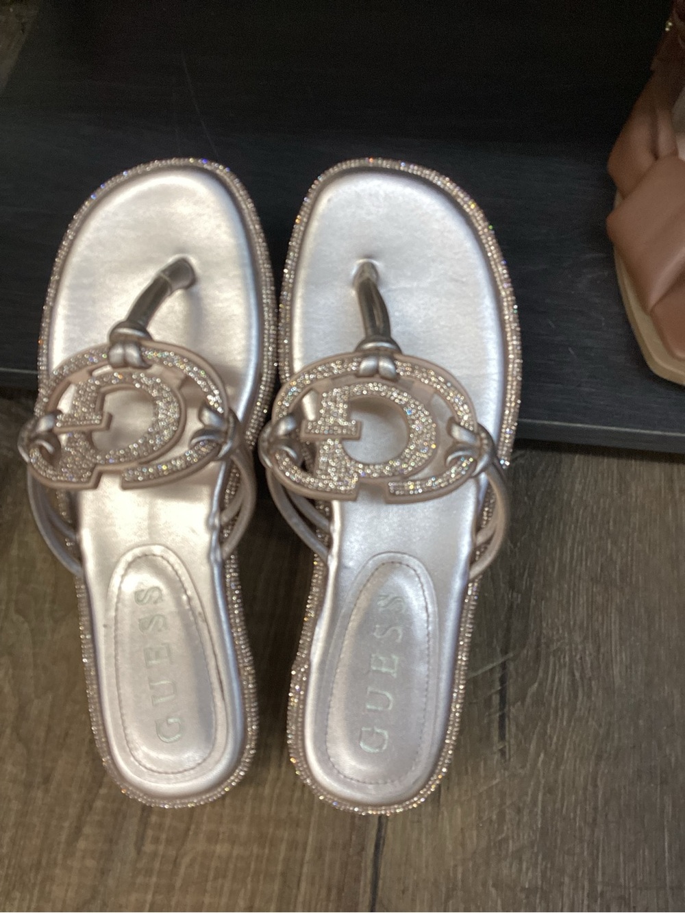 GUESS Silver Crystal-Embellished Thong Sandals